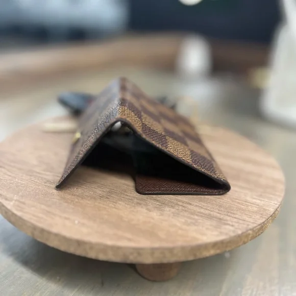 Louis Vuitton cash,card & key💎Authentic - Picture 2 of 16